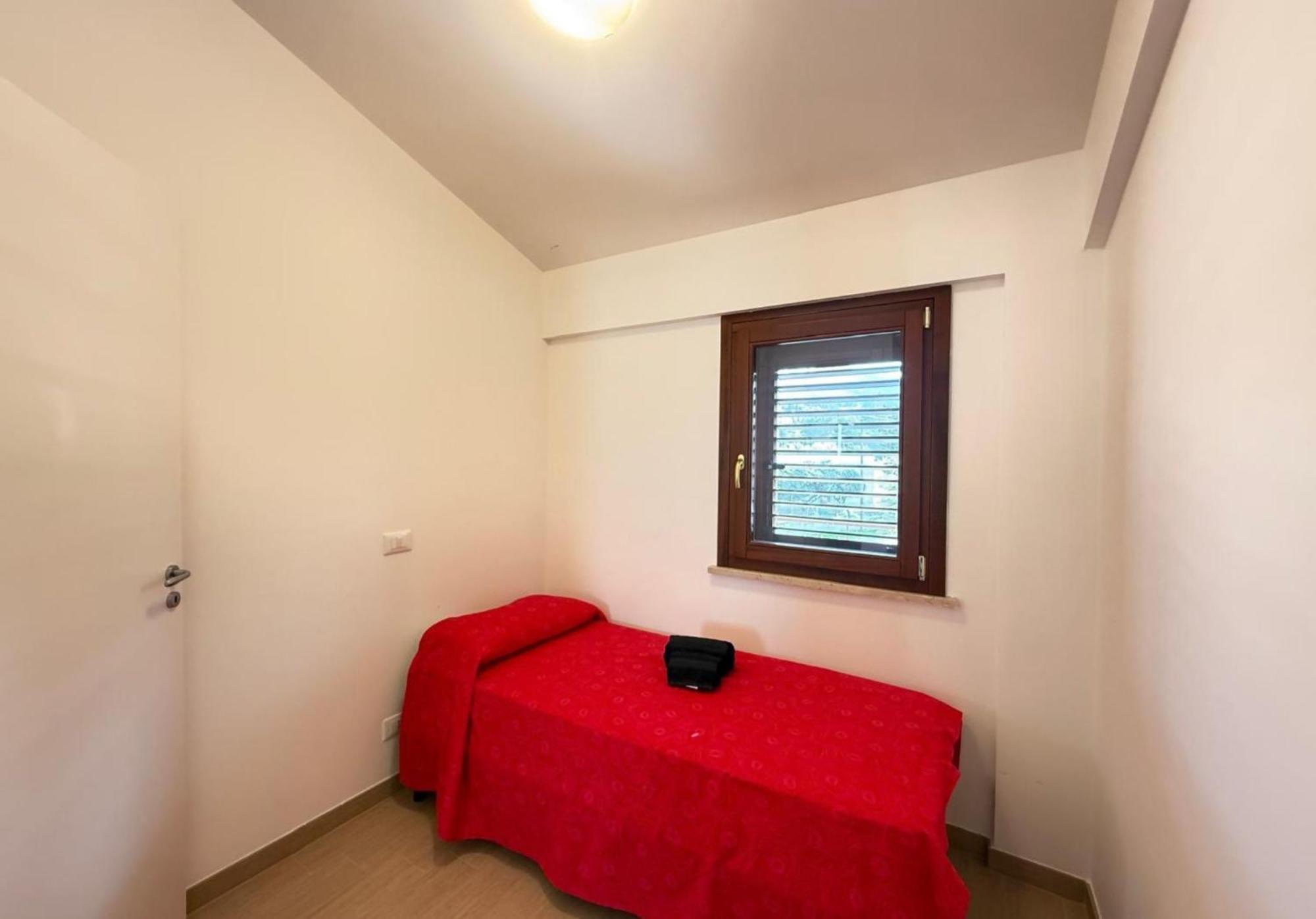 Semplice Bnb Bonagia Валдериче Екстериор снимка