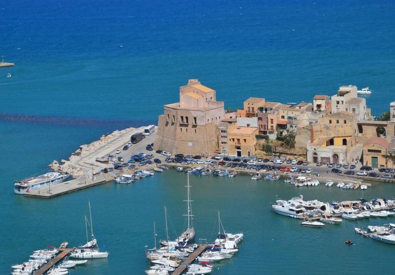 Semplice Bnb Bonagia Валдериче Стая снимка